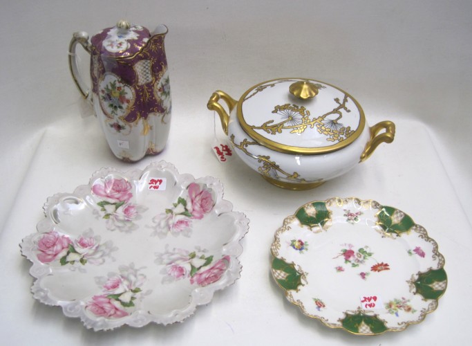 FOUR PIECES COLLECTIBLE PORCELAIN: