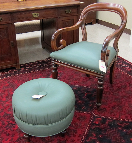 VICTORIAN BALLOON-BACK ARMCHAIR