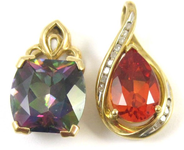 TWO TEN KARAT GOLD PENDANTS including 16dbe3