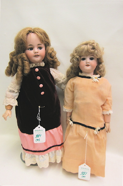 TWO GERMAN BISQUE SOCKET HEAD DOLLS  16dc36