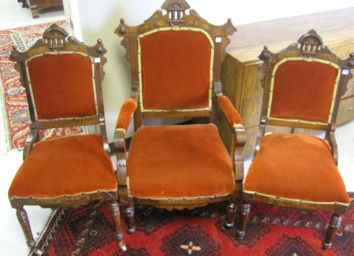 A SET OF THREE VICTORIAN PARLOR CHAIRS