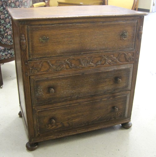 SMALL FEUDAL OAK CHEST OF DRAWERS