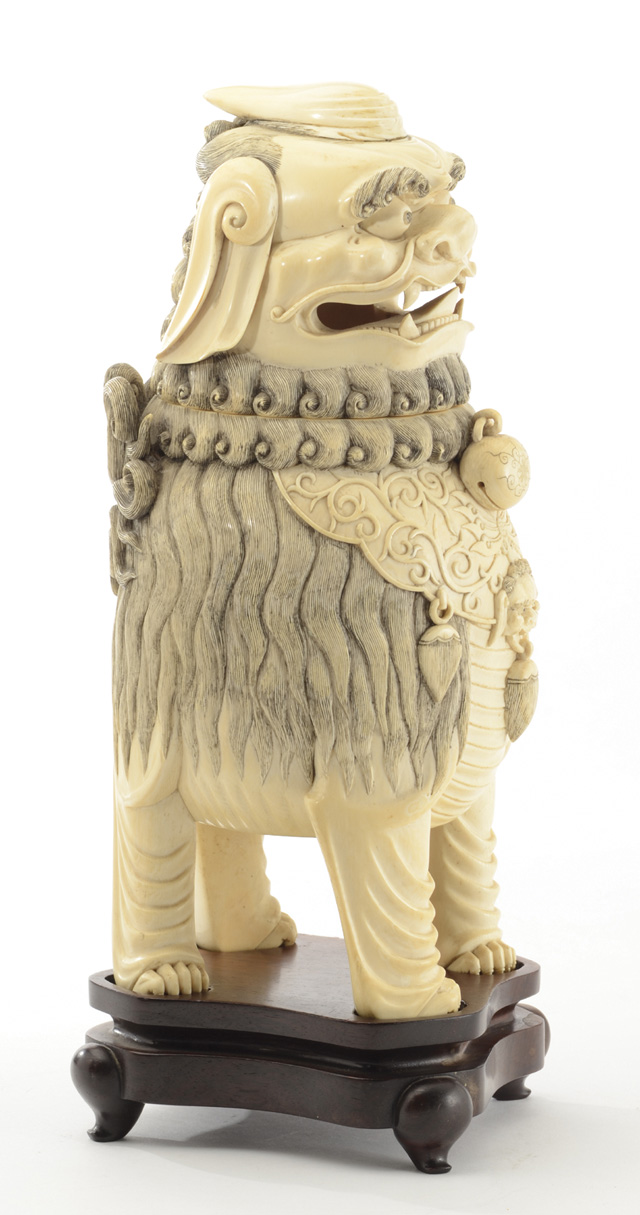 CHINESE IVORY CARVED FOO FU LION 16dd21