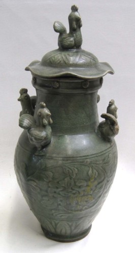 CHINESE POTTERY COVERED JAR. The green