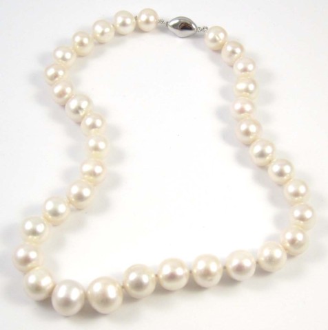 PRINCESS LENGTH WHITE PEARL NECKLACE