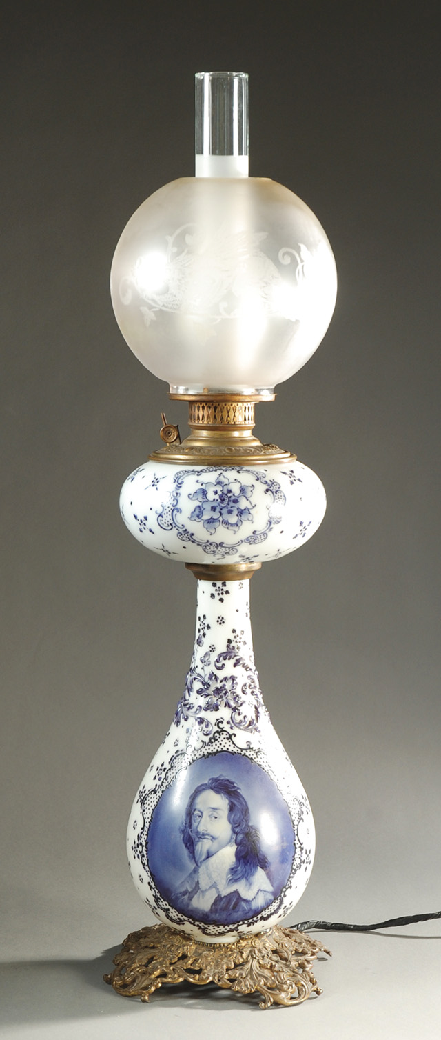 VICTORIAN BANQUET LAMP. The blue