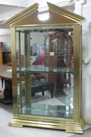 LARGE CONTEMPORARY DISPLAY CASE 16dfbd