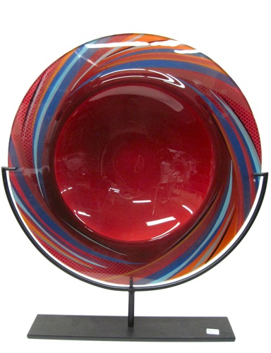 RED ART GLASS CHARGER WITH METAL DISPLAY