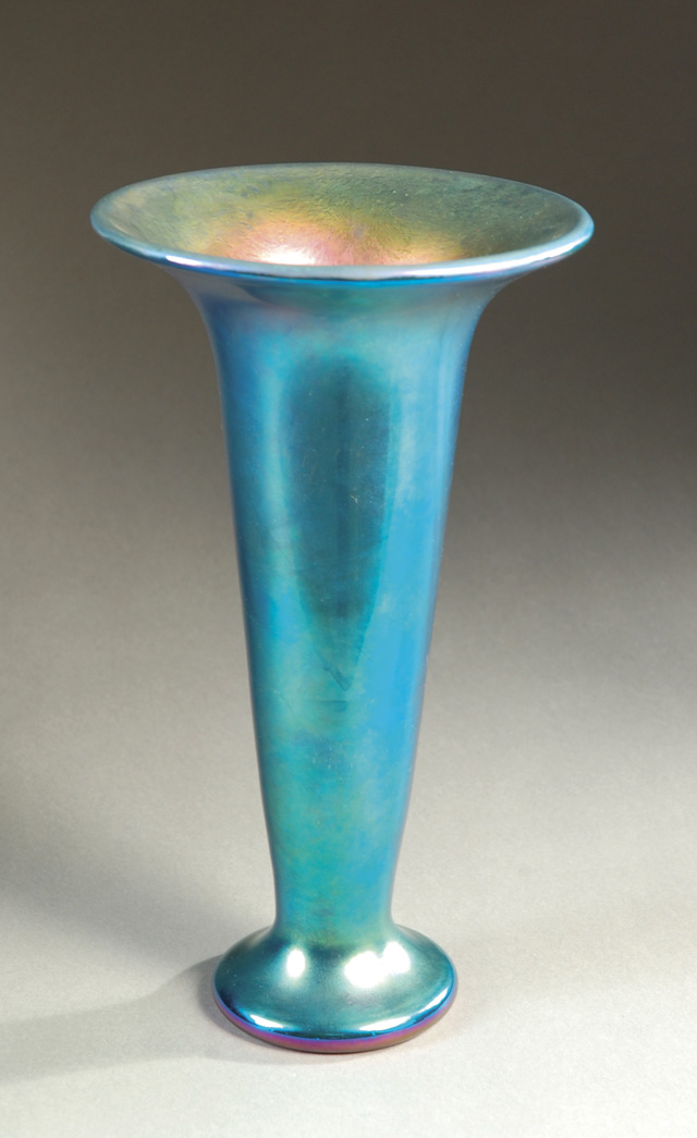 TIFFANY ART GLASS VASE of trumpet form