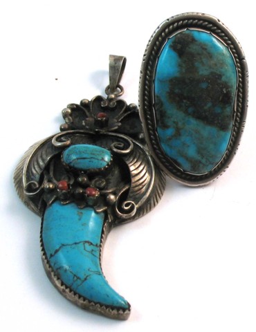 NAVAJO MADE TURQUOISE RING AND