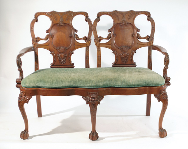 QUEEN ANNE STYLE DOUBLE CHAIR BACK 16e053