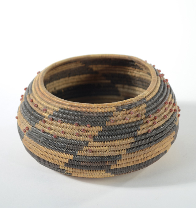 POMO INDIAN BASKET of classic style