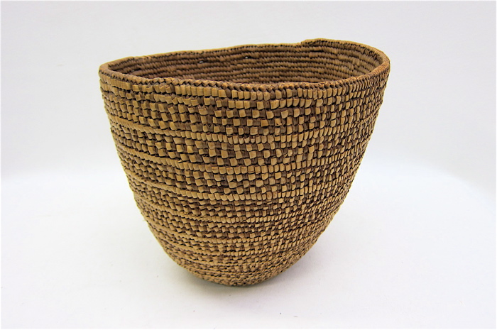 PUGET SOUND INDIAN BASKET coiled 16e25e