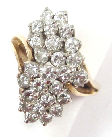 DIAMOND AND FOURTEEN KARAT GOLD 16e286