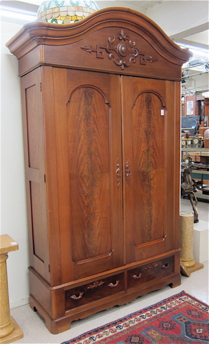 LARGE VICTORIAN WALNUT DOUBLE DOOR 16e2a4