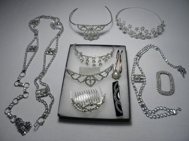 Lot of assorted ladies rhinestone