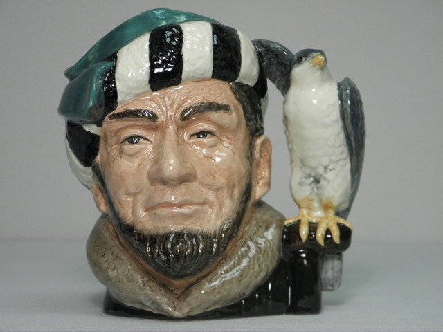 Royal Doulton porcelain Toby jug 16bd06