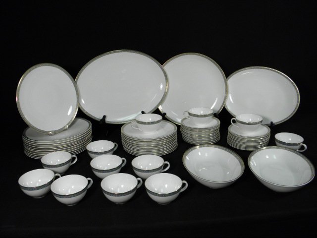 Royal Doulton porcelain dinnerware service