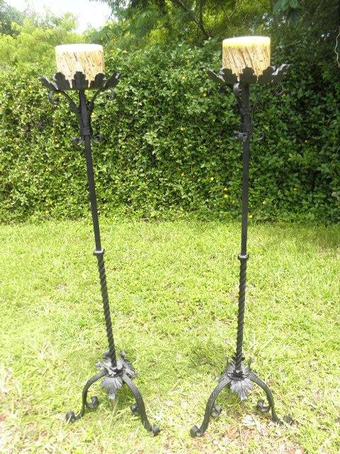 Pair of black scrolled wrought 16bd39