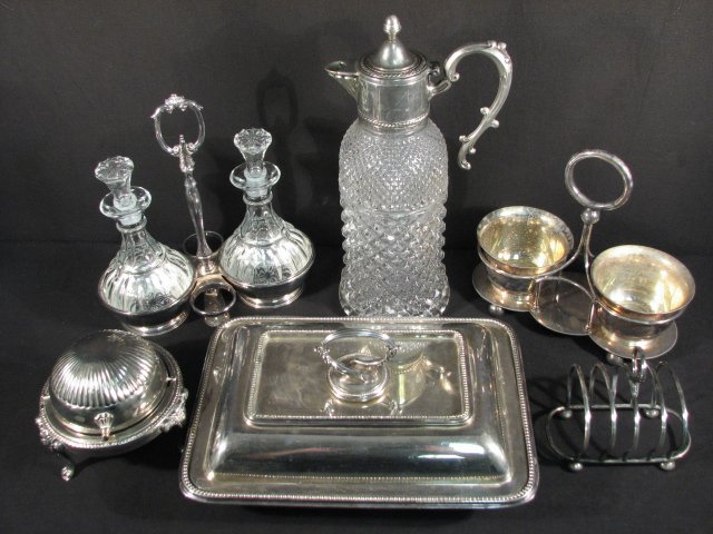 Lot of assorted silver plated tablewares  16c05f