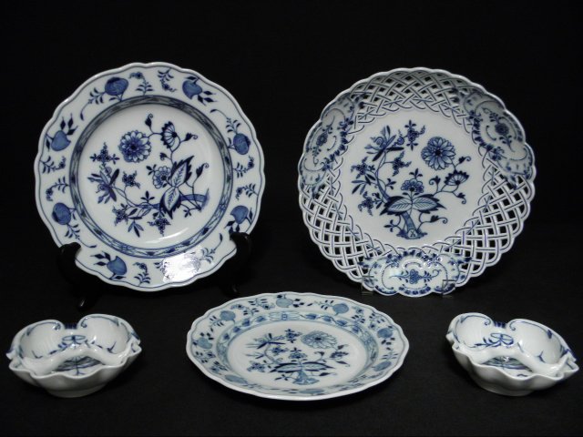 Meissen German porcelain dinnerware