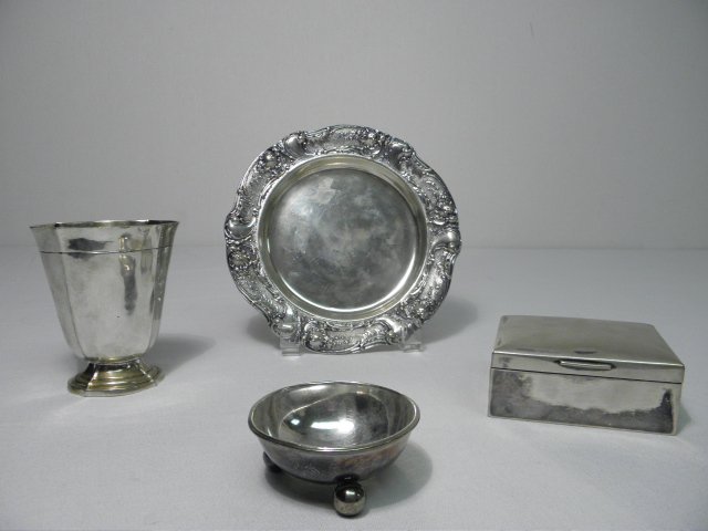 Four pieces of assorted German 16c0cf