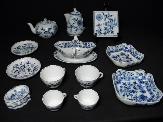 Lot of assorted Meissen and other 16c155