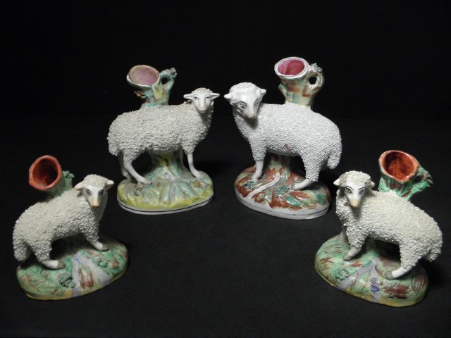 Lot of four Staffordshire sheep form 16c162