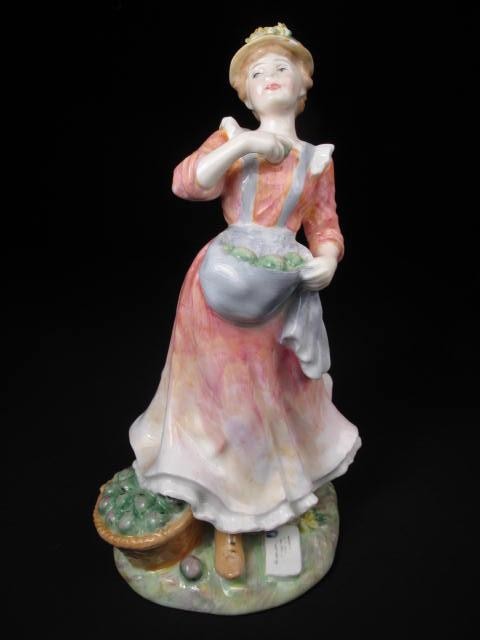 Royal Doulton figurine Country