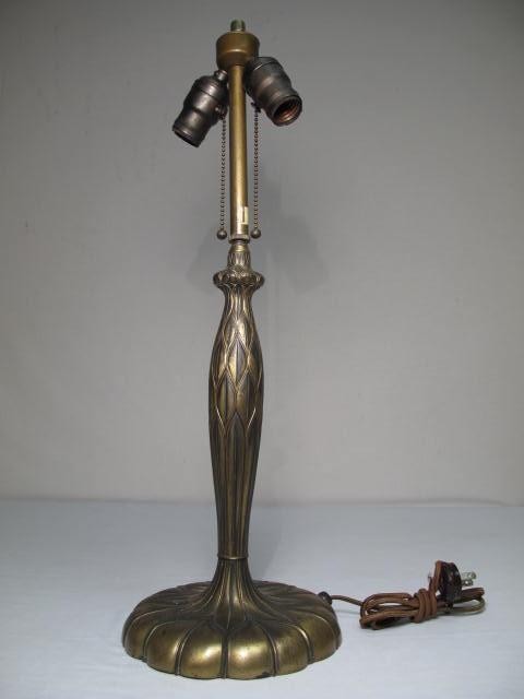 Signed Pairpoint double arm lamp 16c432