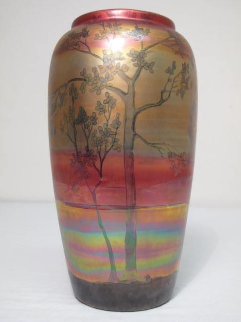 Weller Lasa vase with deep rainbow 16c497