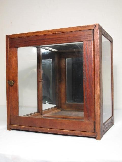 Early 20th century oak display 16c4e0