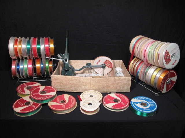 ''Satone'' vintage bow making machine