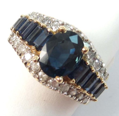 SAPPHIRE DIAMOND AND YELLOW GOLD