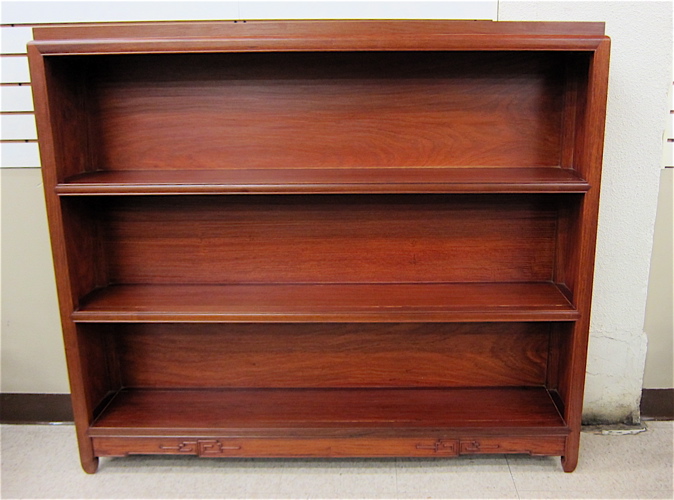 AN OPEN SHELF ROSEWOOD BOOKCASE 16f348