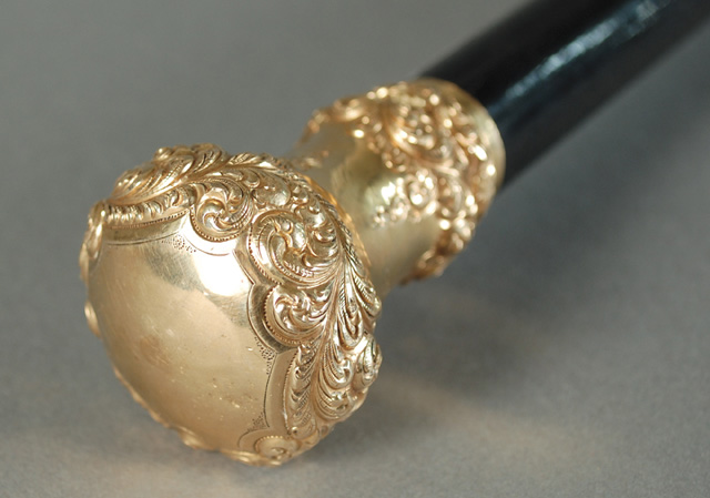 GENTLEMAN'S GOLD HANDLE WALKING