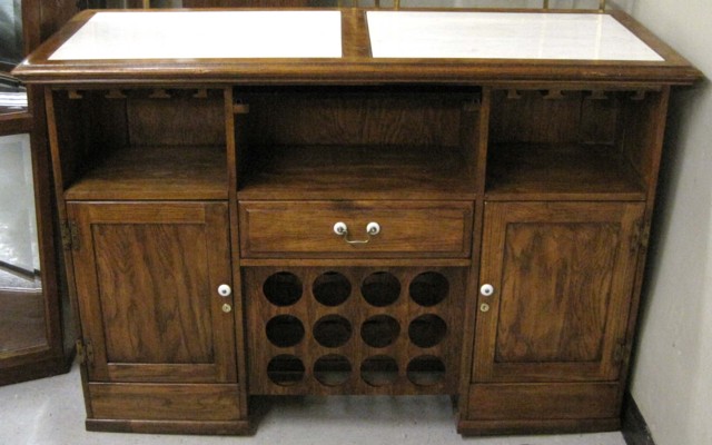 ANTIQUE REPRODUCTION FRONT BAR