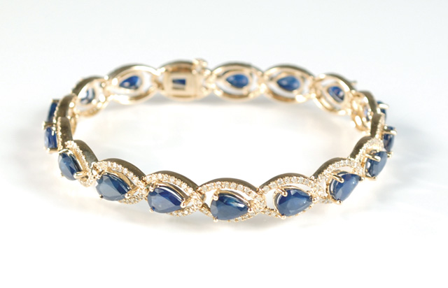 SAPPHIRE DIAMOND AND YELLOW GOLD