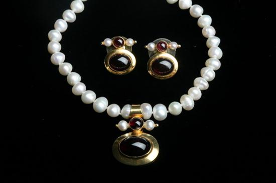 MATCHED FRESH WATER BAROQUE PEARL 16f6a7