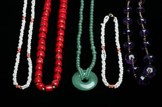 FIVE ASSORTED GEMSTONE BEAD NECKLACES.