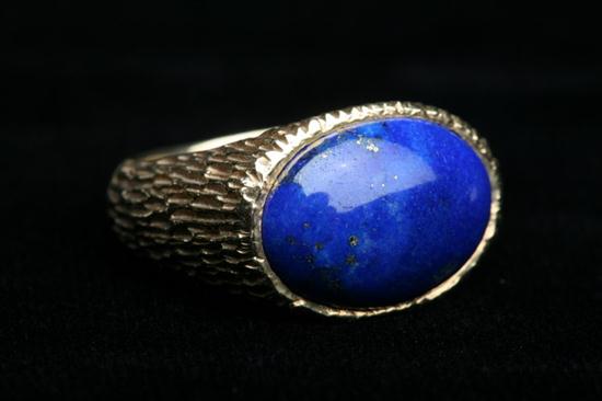 TEXTURED YELLOW GOLD AND LAPIS 16f726