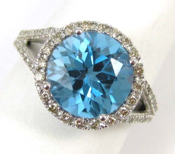 BLUE TOPAZ AND DIAMOND RING 14k