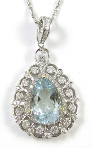 AQUAMARINE AND DIAMOND PENDANT 16f798