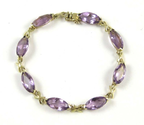 AMETHYST AND TEN KARAT GOLD BRACELET