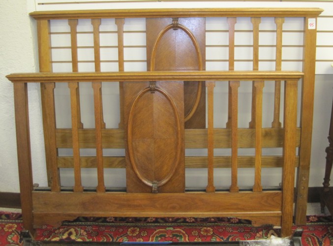 LATE VICTORIAN OAK BED WITH RAILS