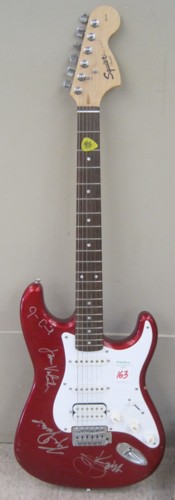 MAROON 5 BAND AUTOGRAPHED FENDER