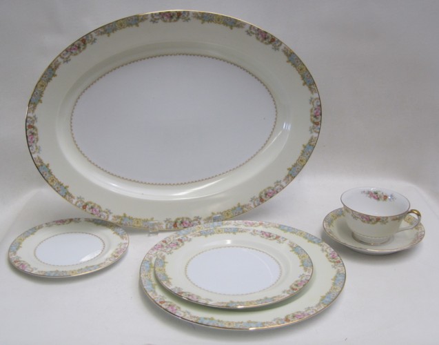 SIXTY-EIGHT PIECE NORITAKE CHINA SET