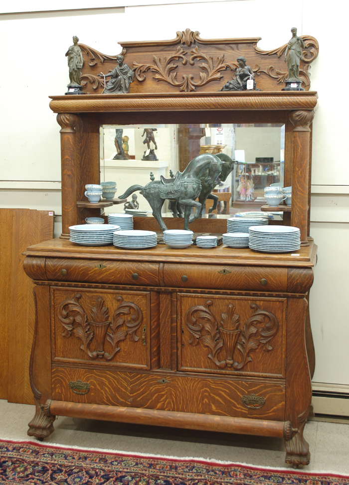 VICTORIAN OAK SIDEBOARD American 16f844