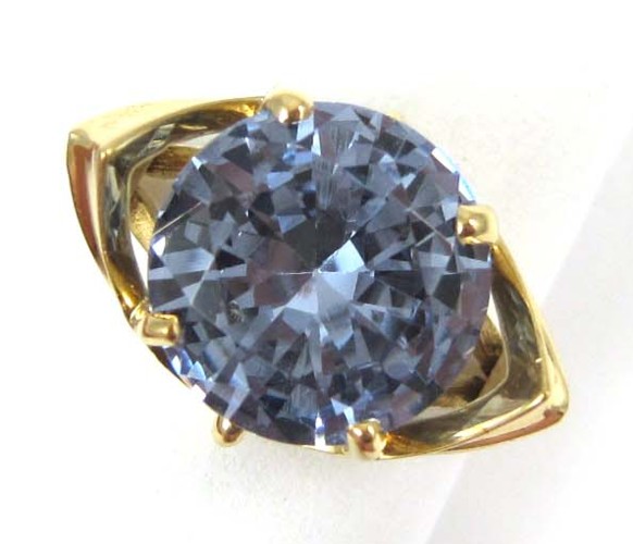 SYNTHETIC BLUE SPINEL SOLITAIRE 16f858