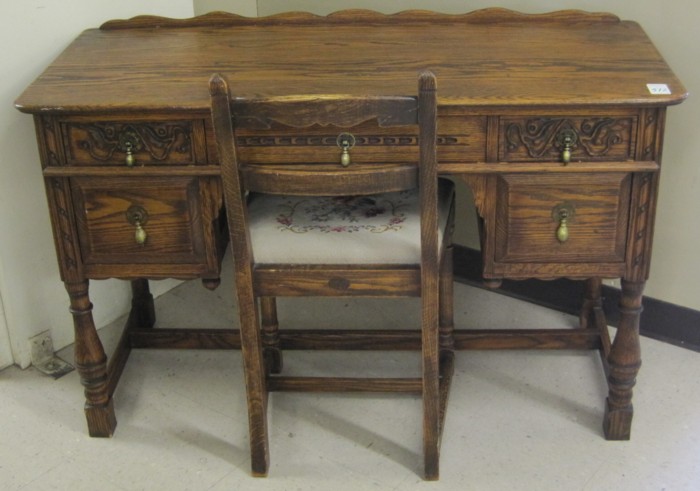 CARVED FEUDAL OAK DRESSING TABLE AND